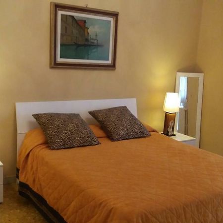 Tuscolana Inn Рим Екстериор снимка
