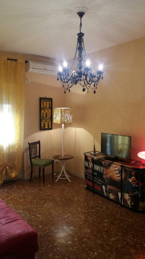 Tuscolana Inn Рим Екстериор снимка